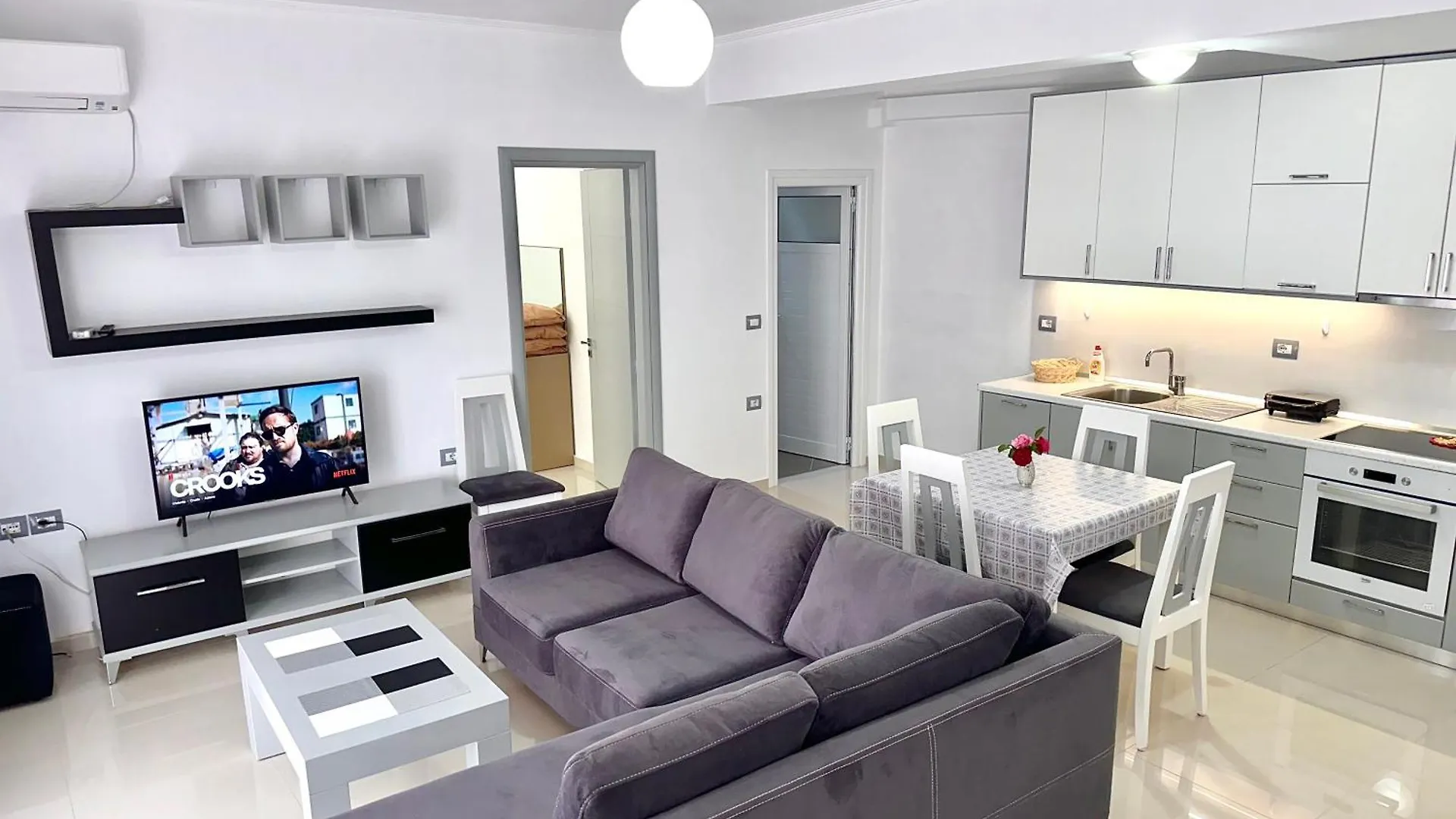 Elisabeth Apartments Sarande 0*,  Albania